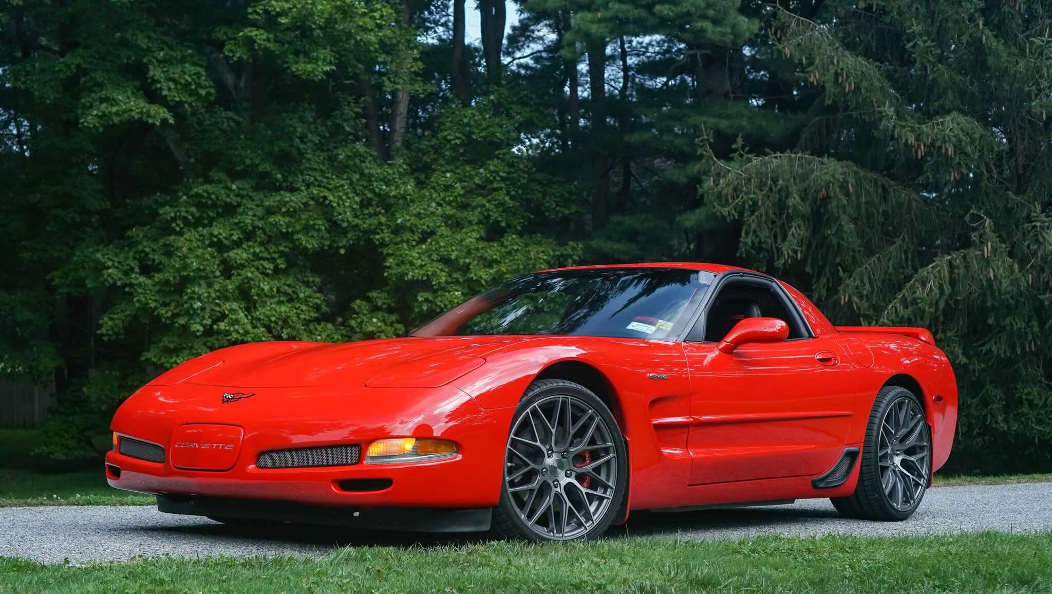 Click to Enlarge-Esc to Close Corvette Generations/C5/C5 2001 Red Z06 B84.webp